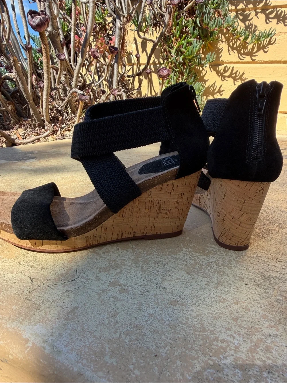 Sofft Black Crisscross Elastic Wedge Sandals